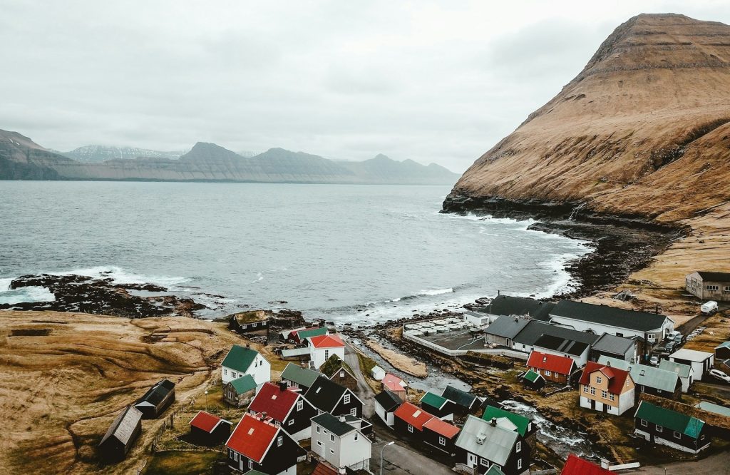 Faroe Islands and Planned Pauses