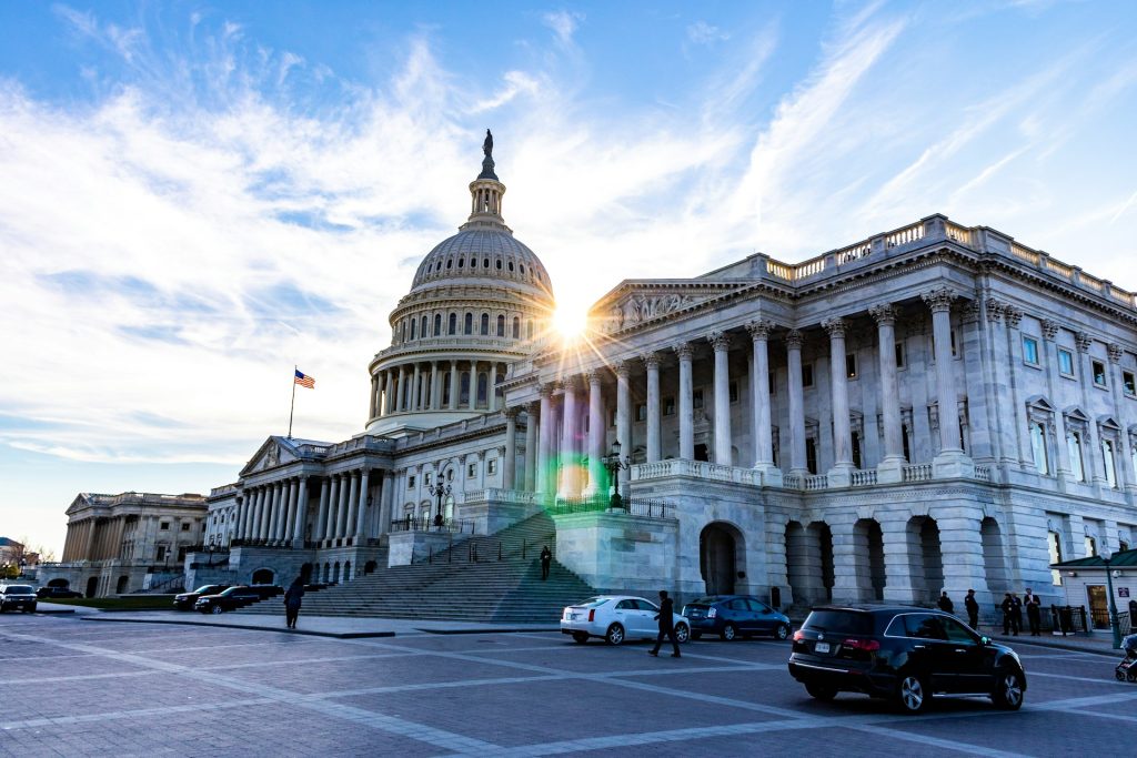 8 तरीके जिनसे अमेरिका हाल ही में अंतर्राष्ट्रीय यात्रियों को अलग महसूस करता है 8 तरीके जिनसे अमेरिका हाल ही में अंतर्राष्ट्रीय यात्रियों को अलग महसूस करता है