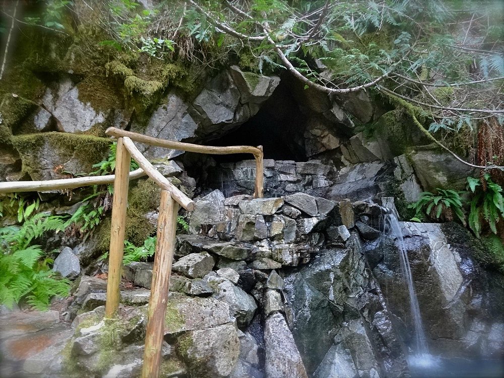 Goldmyer Hot Springs In Washington