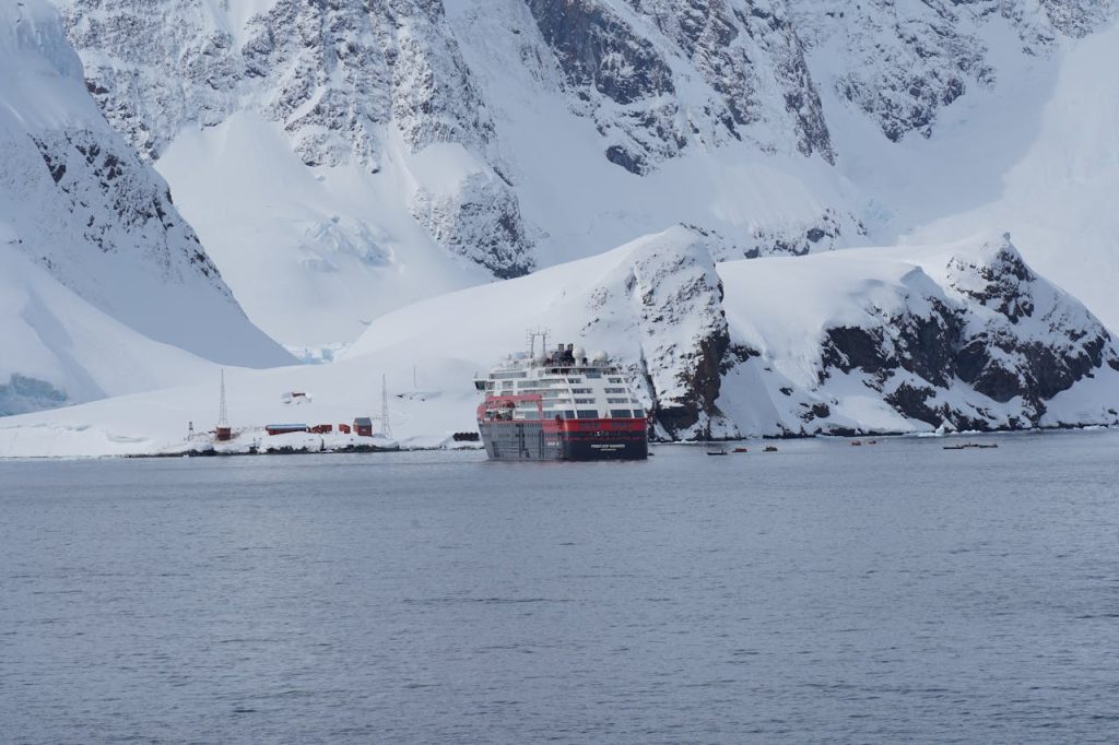 Antarctic Peninsula Cruises