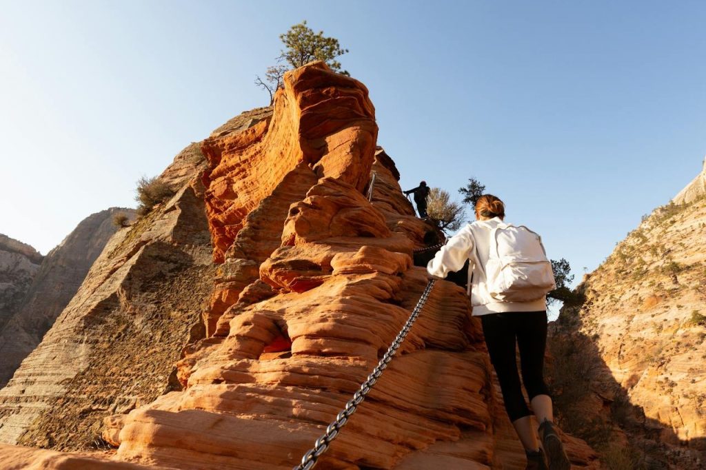 জিওনে ফেরেশতাদের অবতরণ, ইউটা