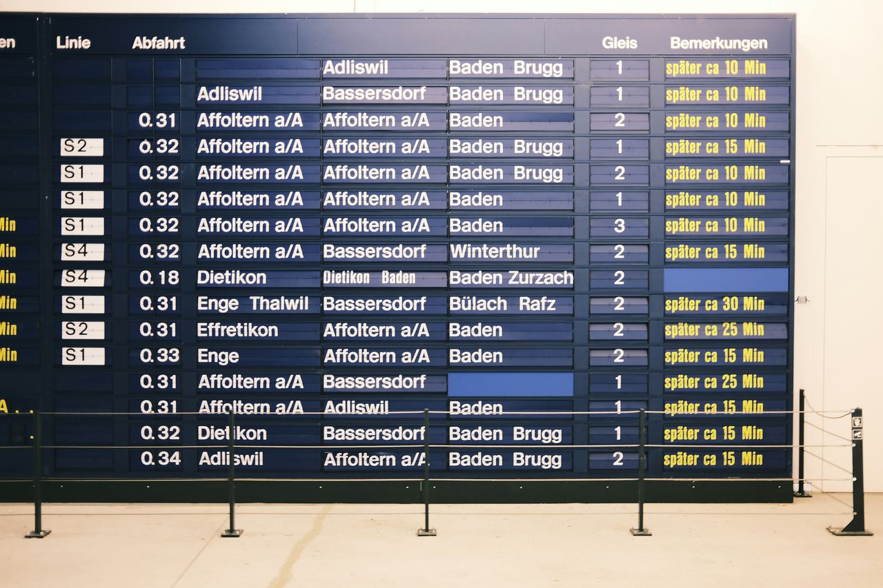 Claudio Schwarz/Unsplash