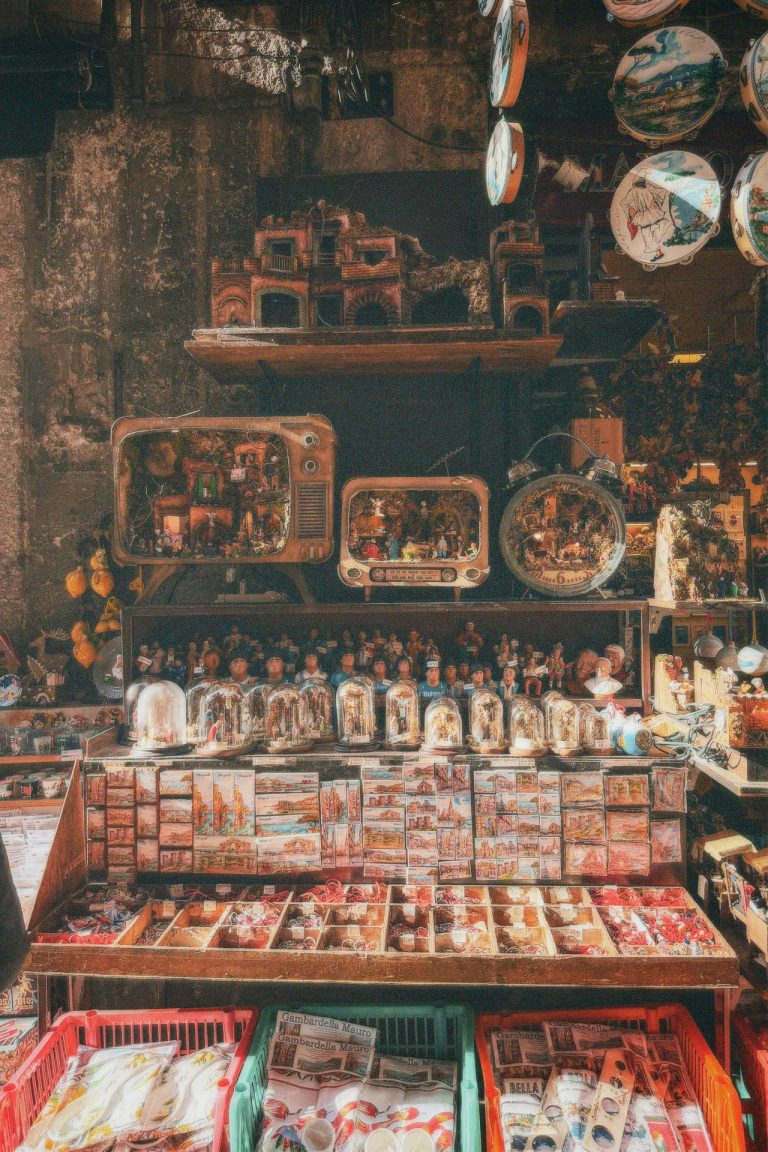 7 Souvenirs From Popular Destinations That Are Worth a Fortune Today