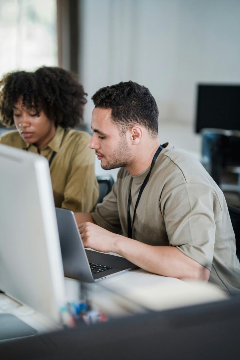 I Asked 5 AI Experts About Job Loss in 2026: Here’s What They Told Me