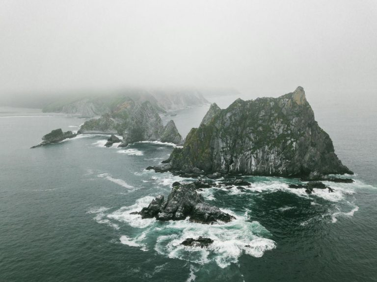 7 Inhabited but Dangerous Islands With Dark Histories and Local Legends