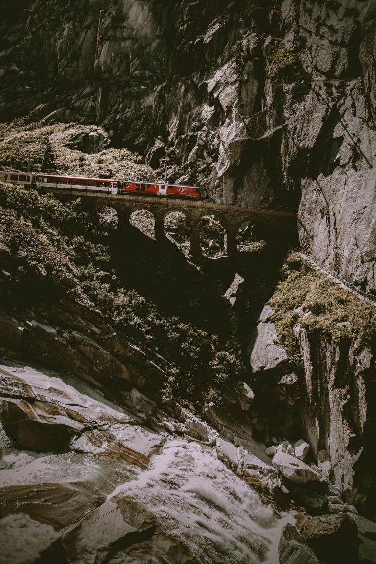 11 Train Journeys Around the World That Make Flying Feel Like a Complete Waste