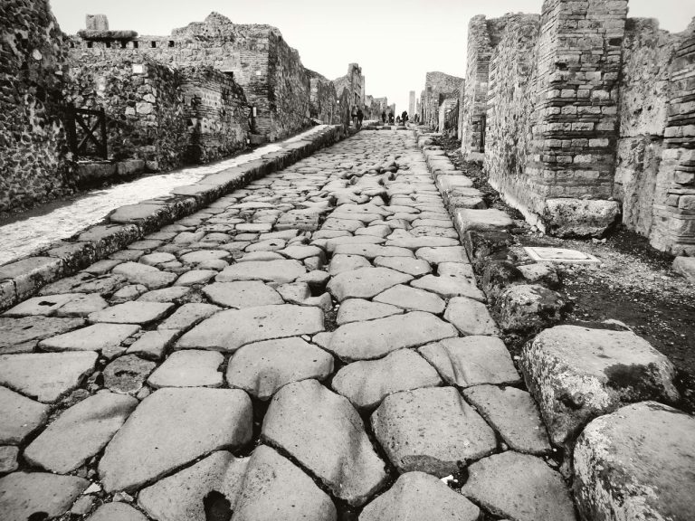 10 Ancient Roads Still in Use Today That Have More History Than Most Museums Combined