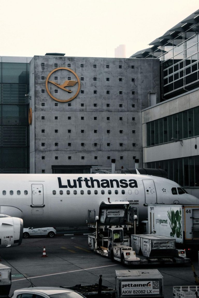 9 Flight Upgrade Secrets That Frequent Flyers Use That Airlines Quietly Tolerate