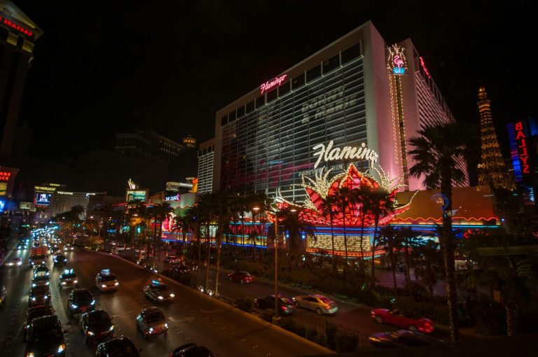 I Booked the Cheapest Hotel Room on the Strip in Las Vegas and Here Is What They Do Not Show You in the Photos