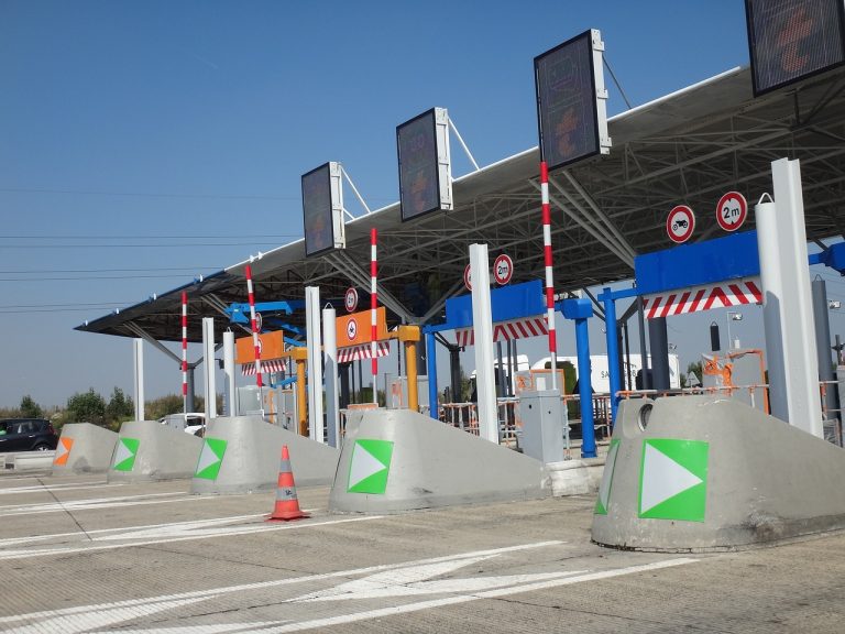 Border Agents Say These Are the Exact Phrases That Will Get You Pulled Aside Every Single Time