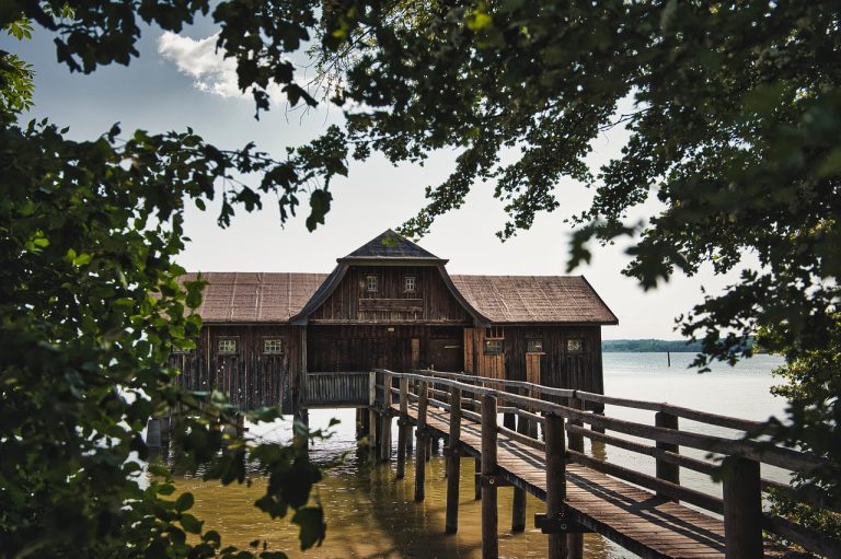 West Virginia Has an Entire Town Sitting at the Bottom of a Lake and When the Water Drains You Can Walk the Old Roads