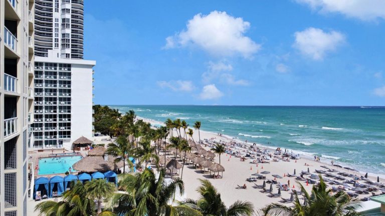 A Hotel in Florida gave me an Ocean View Room that was different From the One that I had booked at the Website. Can I Demand Compensation?