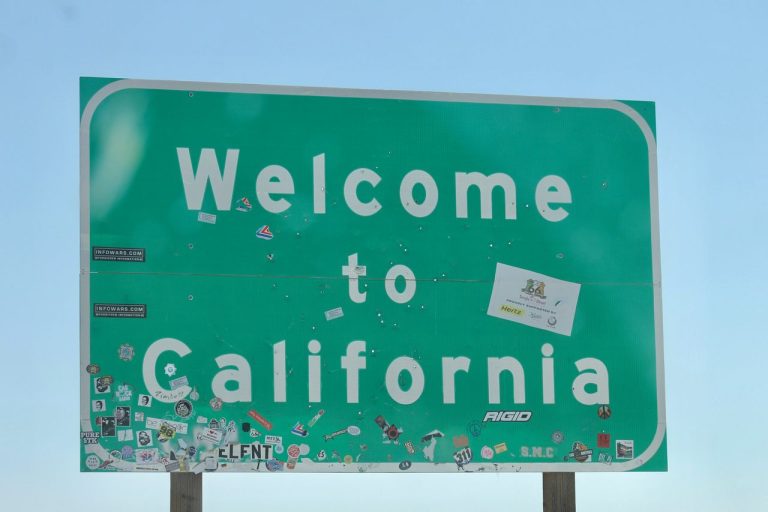 Californians keep leaving for other states. Here’s where they’re going and why