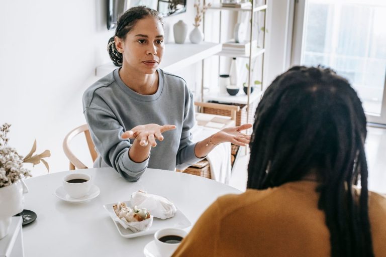 Therapists Are Warning That This Common Relationship Habit Most Couples Think Is Normal Is Actually a Red Flag
