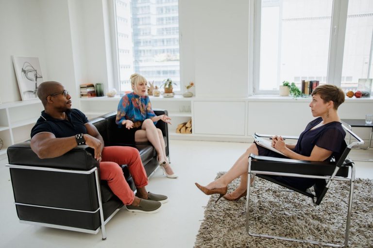 Therapists Say This One Habit Narcissists Always Do in Arguments (And How to Catch it)