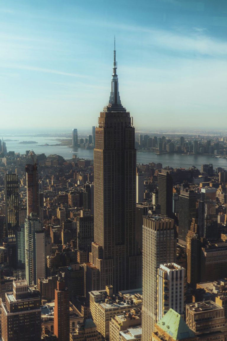 2 People Just Got Engaged at the Top of the Empire State Building and Then Got Into Trouble